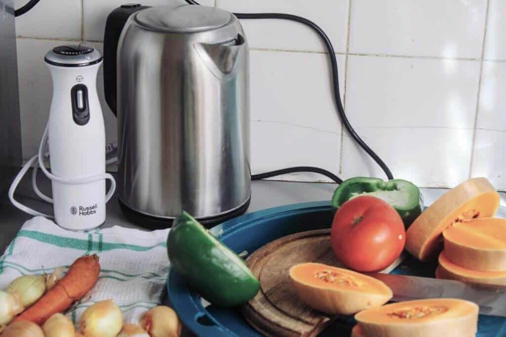 how to maintain small electric kettles for longevity use